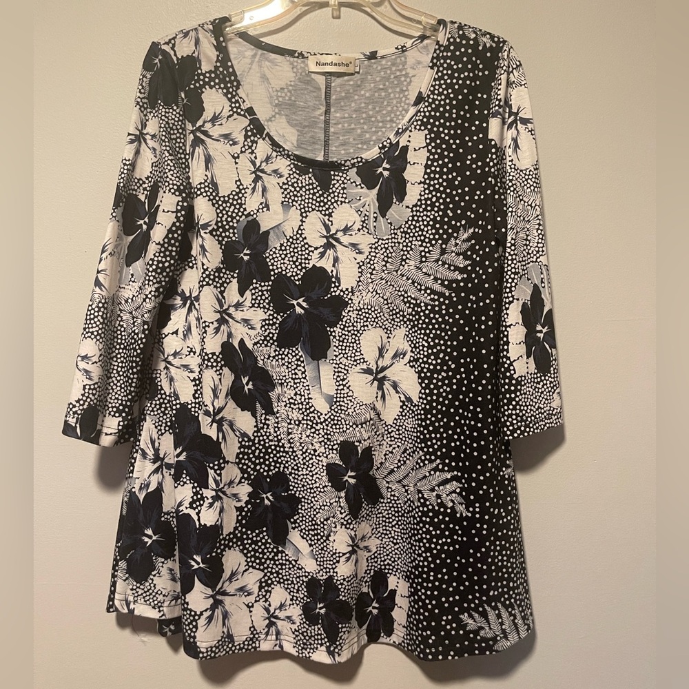 Nandashe Women’s Scoop Neck Tunic Top Sz L